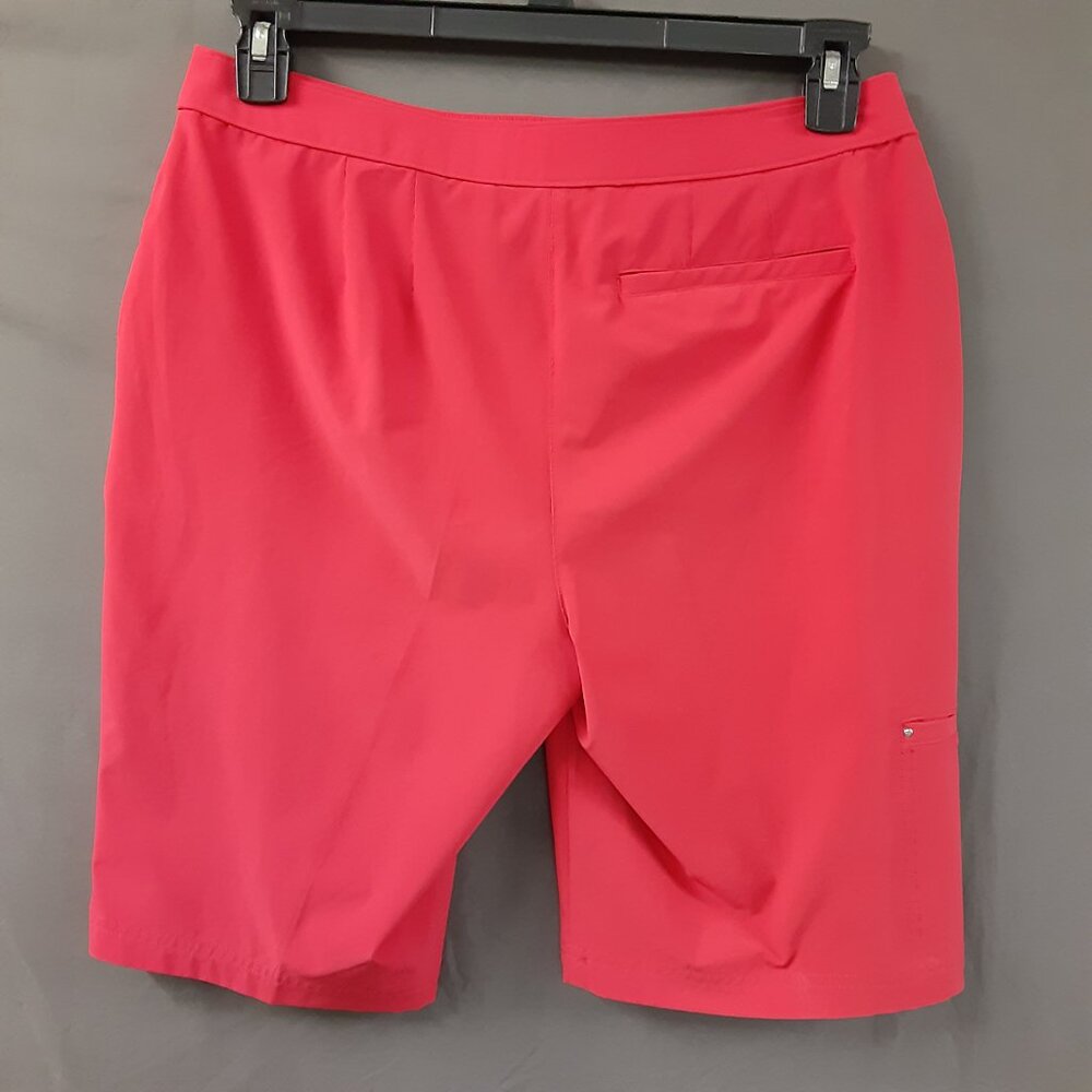 Weekends Womans Shorts Size 1 (Med), Red Front Pockets, Zip/Snap Closure/Spots? - Picture 4 of 8